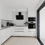 公寓 Brand New Exclusive Apartment, 100 Meter From The 丰希罗拉