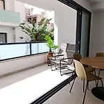 Brand New Exclusive Apartment, 100 Meter From The 公寓 丰希罗拉