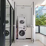 Brand New Exclusive Apartment, 100 Meter From The 公寓 丰希罗拉