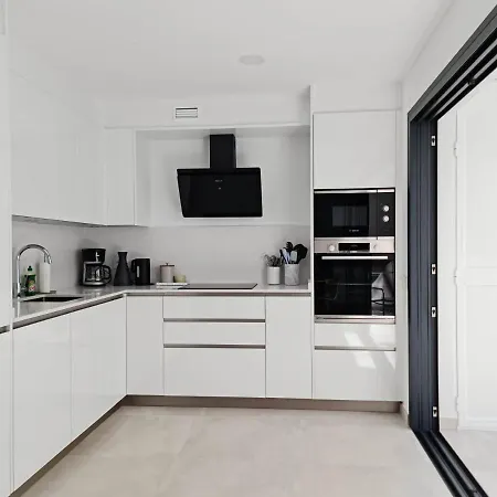 公寓 Brand New Exclusive Apartment, 100 Meter From The 丰希罗拉