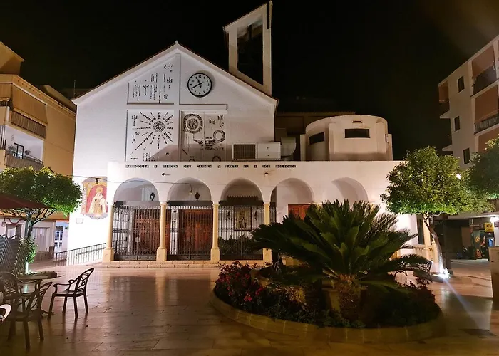 Apartamento Brand New Exclusive Apartment, 100 Meter From The *