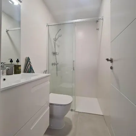 Brand New Exclusive Apartment, 100 Meter From The Lägenhet