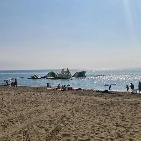 Brand New Exclusive Apartment, 100 Meter From The Lägenhet *